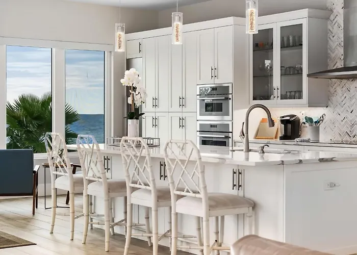 Luxury Family Beachfront Oasis Pool And Views Holiday home Clearwater Beach