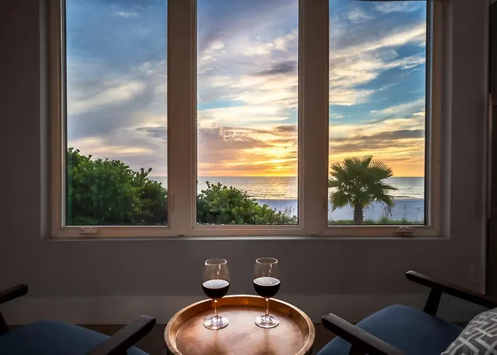 Holiday home Luxury Family Beachfront Oasis Pool And Views *