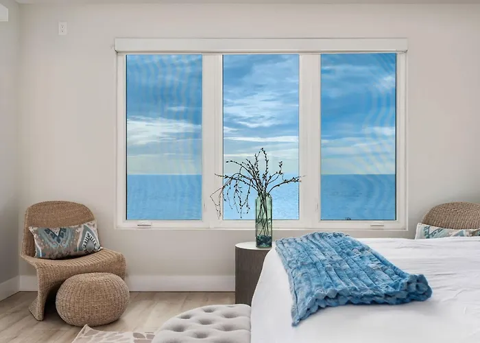 Holiday home Luxury Family Beachfront Oasis Pool And Views *