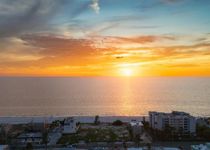Luxury Family Beachfront Oasis Pool And Views Vakantiehuis