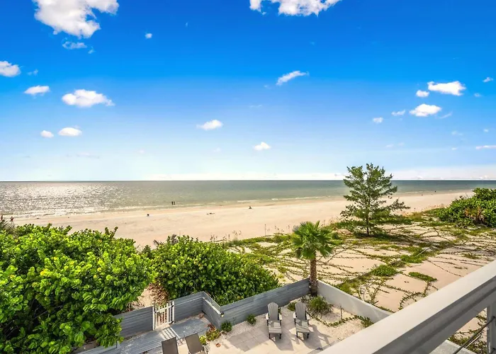Holiday home Luxury Family Beachfront Oasis Pool And Views Clearwater Beach