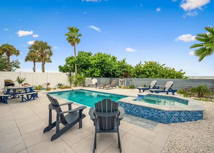 Holiday home Luxury Family Beachfront Oasis Pool And Views Clearwater Beach