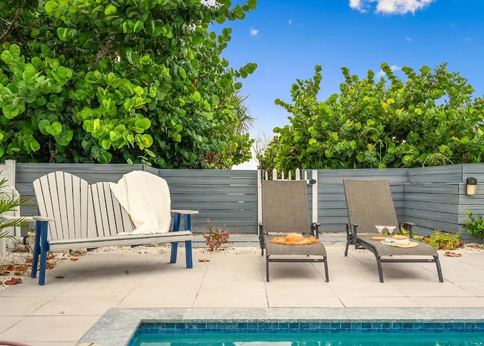 Holiday home Luxury Family Beachfront Oasis Pool And Views