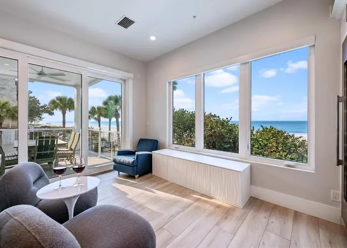 Luxury Family Beachfront Oasis Pool And Views