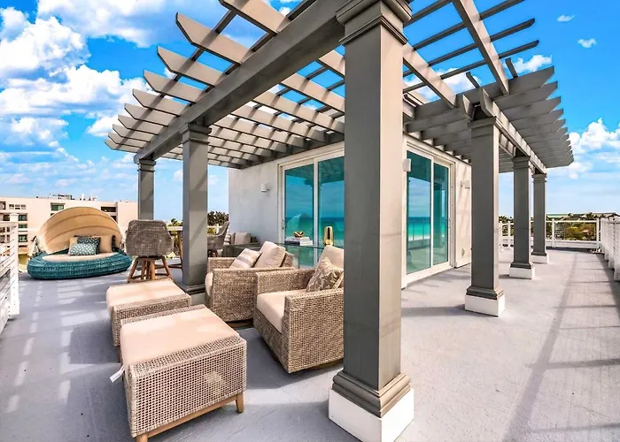 Luxury Family Beachfront Oasis Pool And Views Holiday home Clearwater Beach