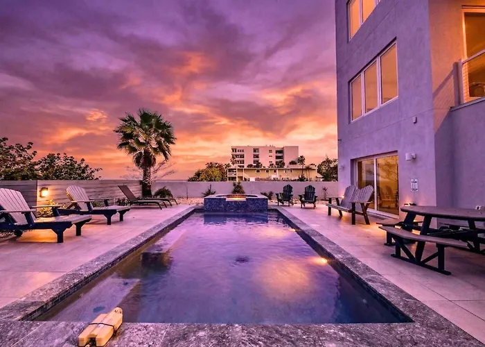 Luxury Family Beachfront Oasis Pool And Views